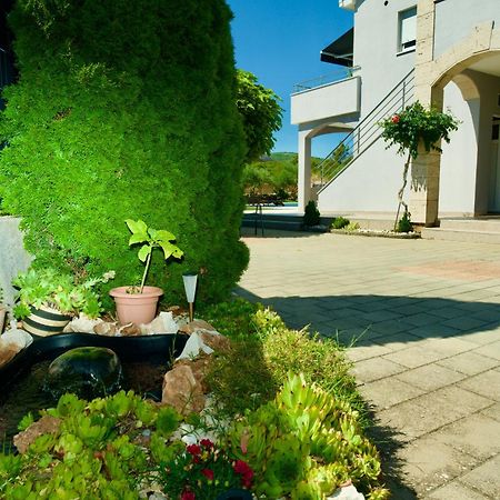 Apartment Lana Bristivica Zewnętrze zdjęcie