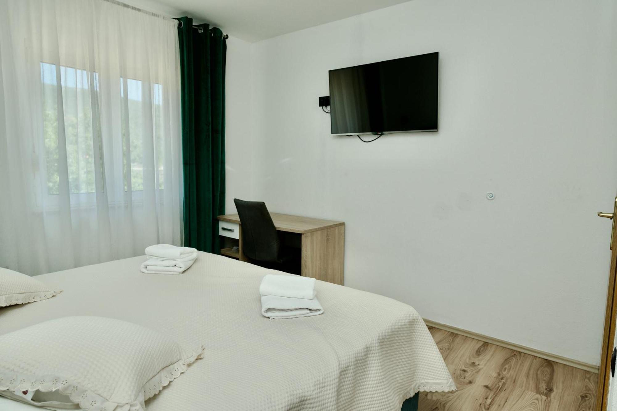 Apartment Lana Bristivica Zewnętrze zdjęcie