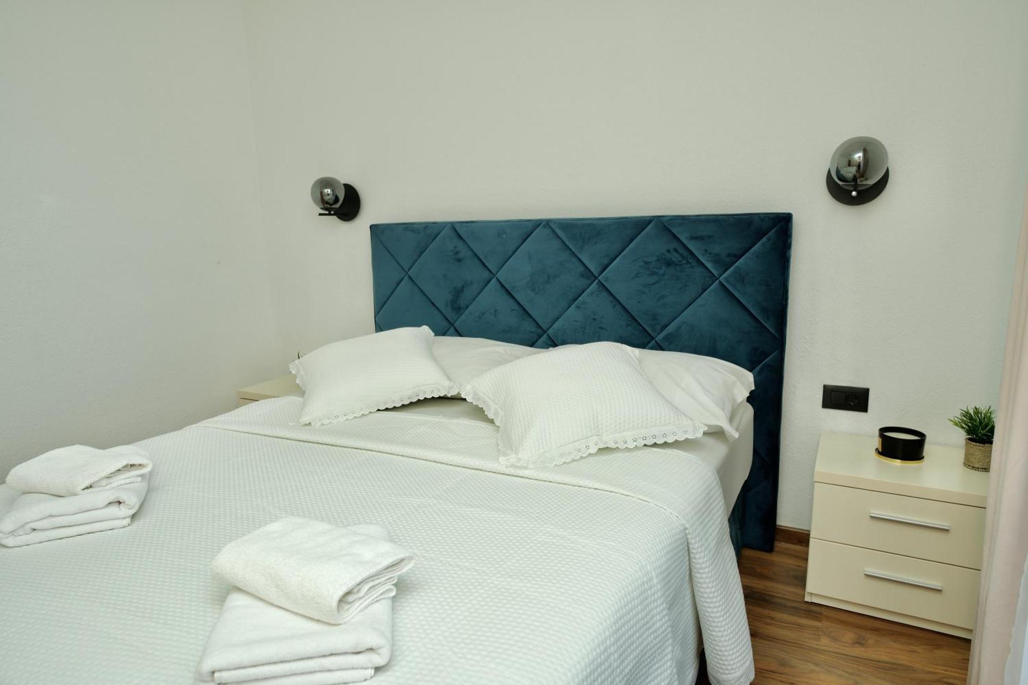 Apartment Lana Bristivica Zewnętrze zdjęcie